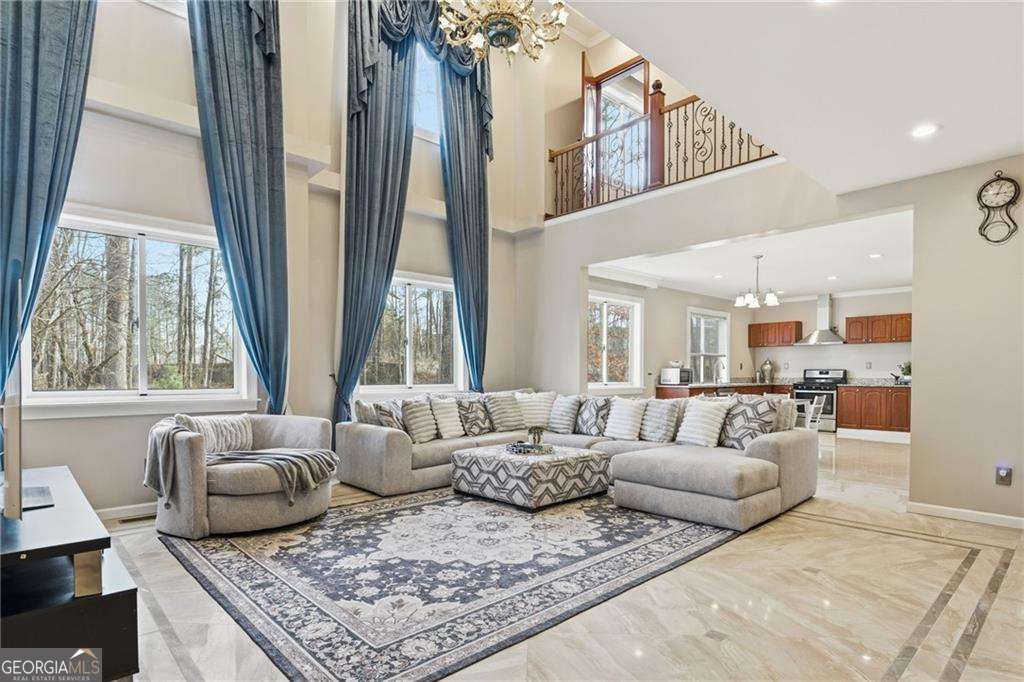 6831 Augusta Manor Suwanee, GA 30024 - Photo 8 of 61