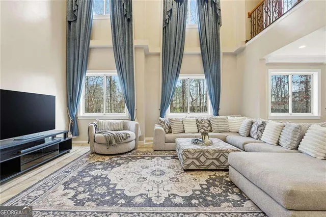 $775,000 | 6831 Augusta Manor, Suwanee, GA 30024