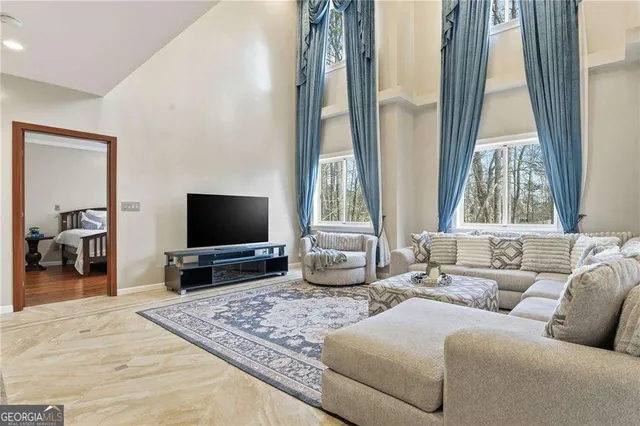 $775,000 | 6831 Augusta Manor, Suwanee, GA 30024