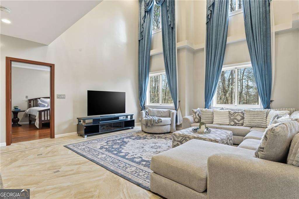 6831 Augusta Manor Suwanee, GA 30024 - Photo 10 of 61