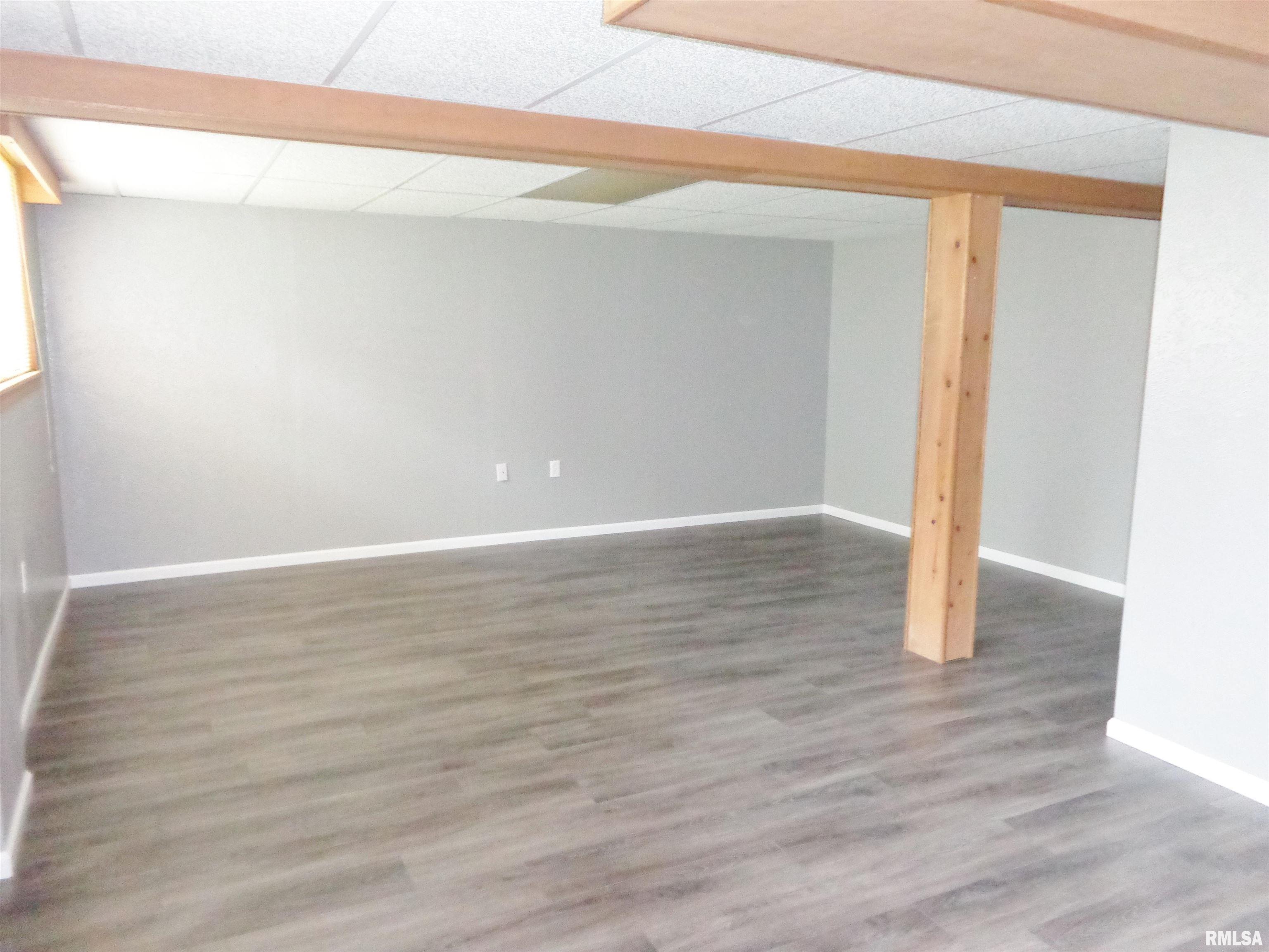 6216 North Randwick Road Peoria, IL 61615 - Photo 28 of 33 Gallery Image 28