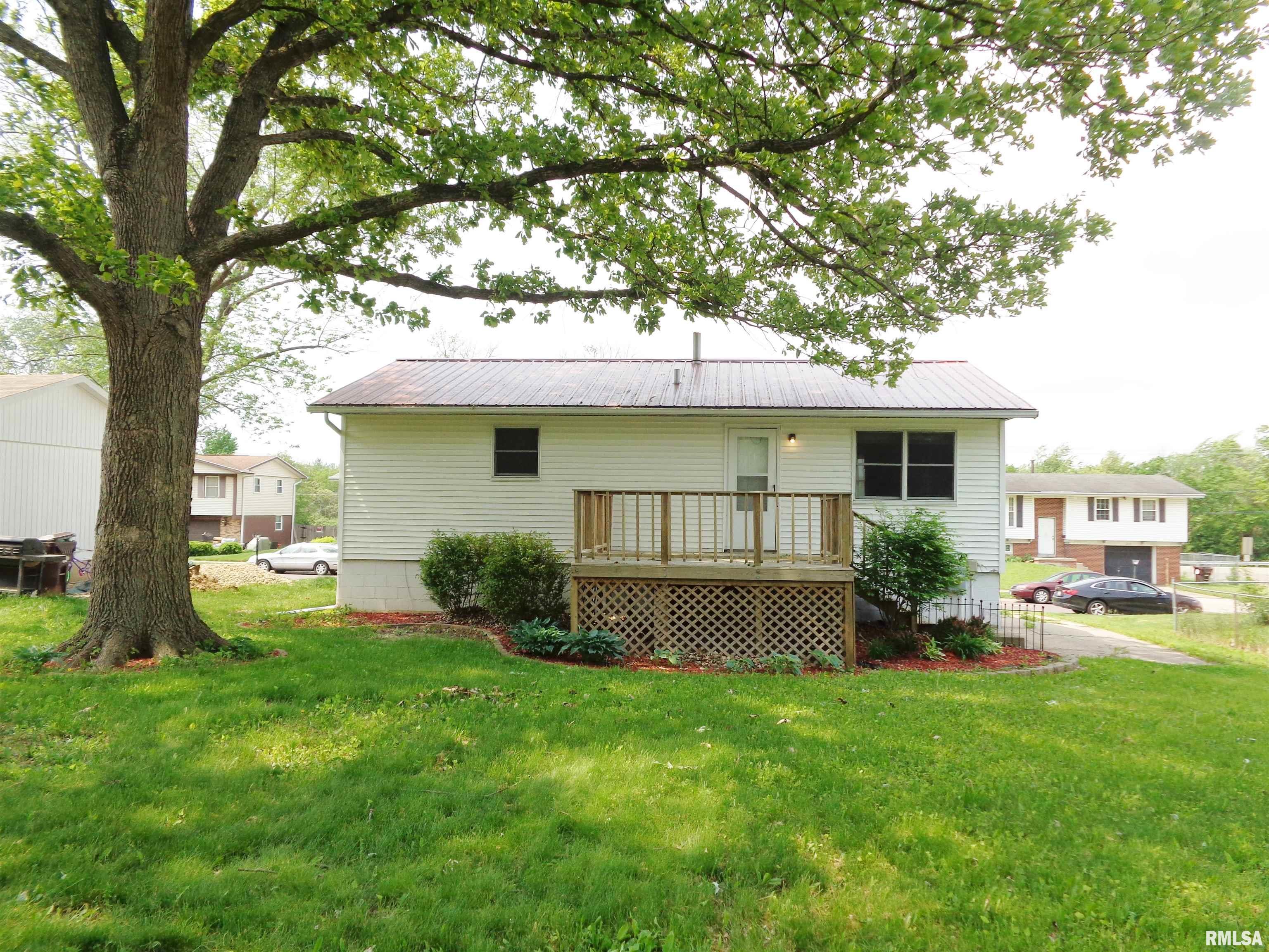 6216 North Randwick Road Peoria, IL 61615 - Photo 5 of 33 Gallery Image 5