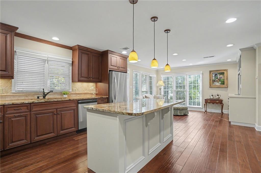 4438 Dobbs Crossing Marietta, GA 30068 - Photo 6 of 27