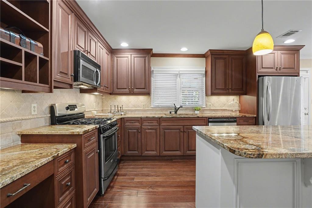 4438 Dobbs Crossing Marietta, GA 30068 - Photo 7 of 27