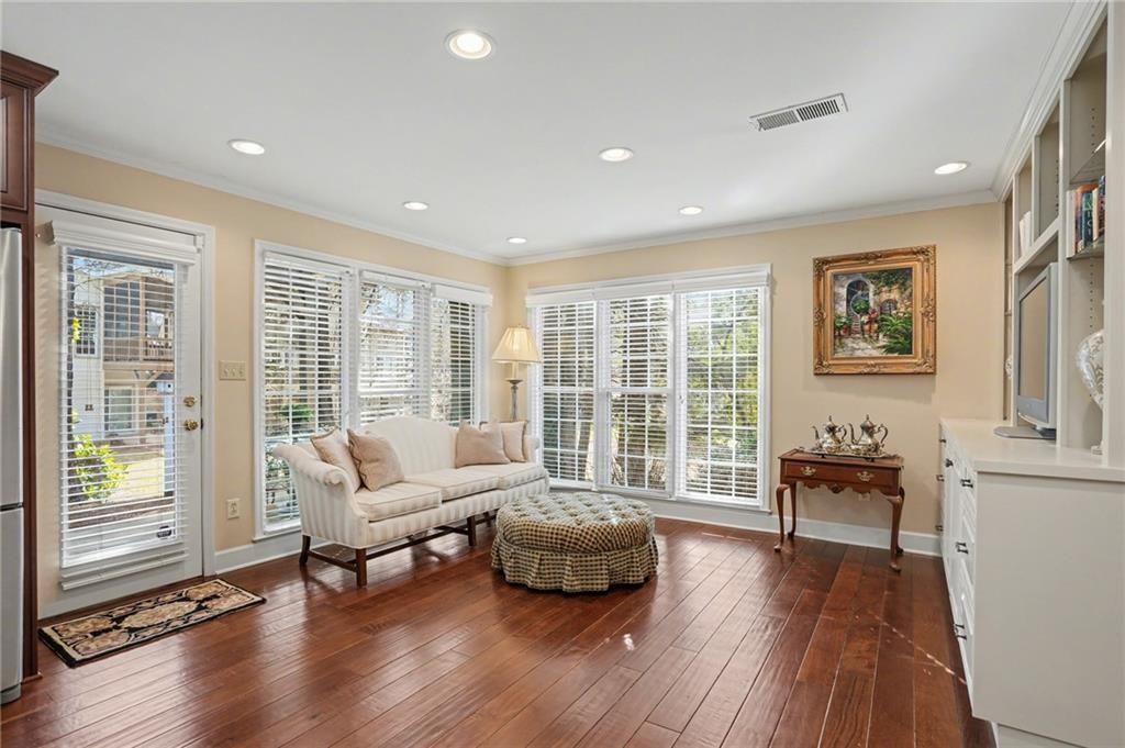 4438 Dobbs Crossing Marietta, GA 30068 - Photo 9 of 27