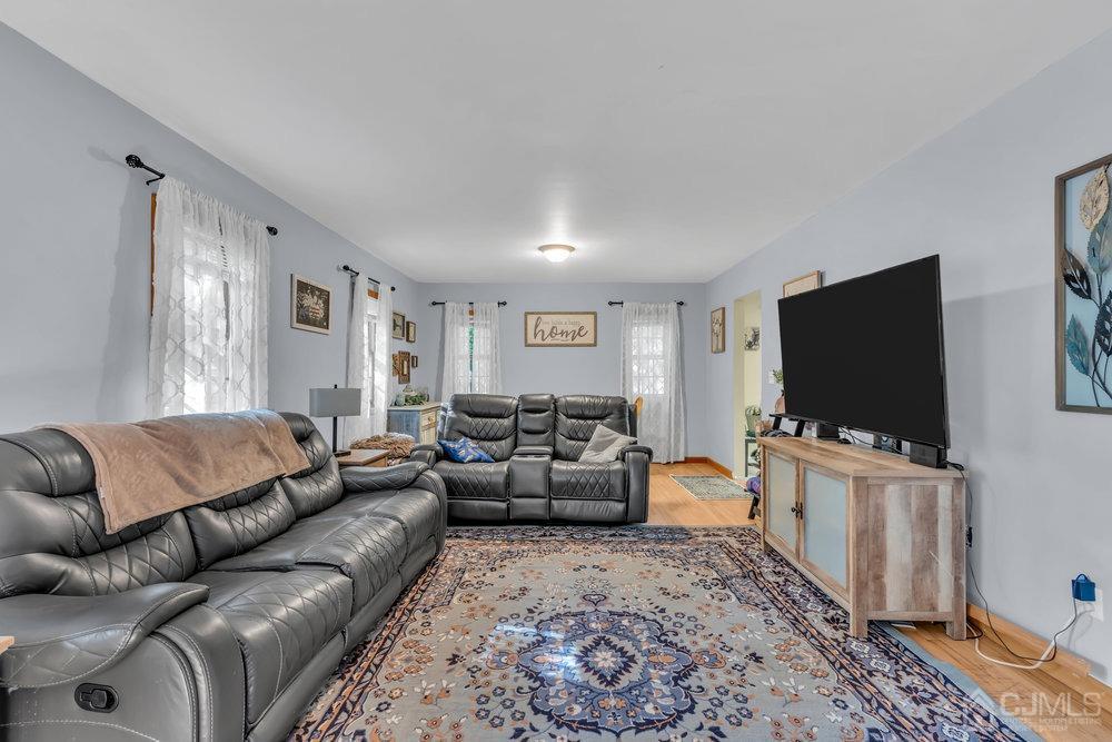 153 Lanes Mill Road Howell, NJ 07731 - Photo 7 of 27