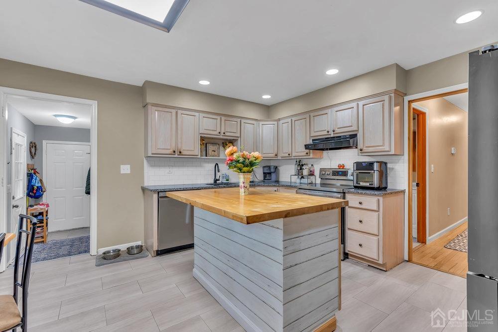 153 Lanes Mill Road Howell, NJ 07731 - Photo 10 of 27