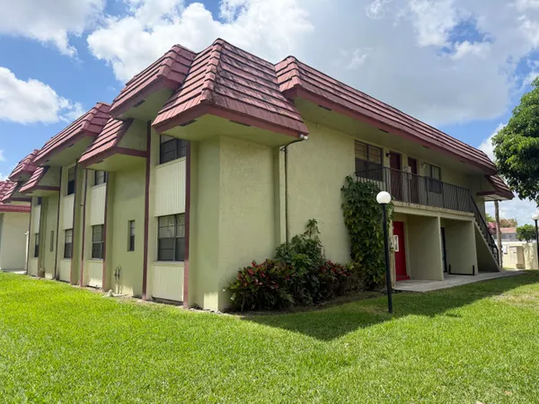 $1,800 | 3253 Northwest 104th Avenue, Unit 3253, Coral Springs, FL 33065