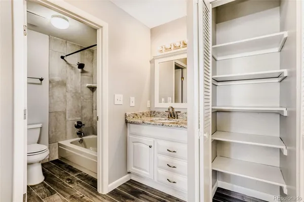 $2,595 | 10530 West Jewell Avenue, Unit 302, Lakewood, CO 80232