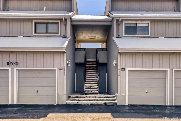 $2,595 | 10530 West Jewell Avenue, Unit 302, Lakewood, CO 80232