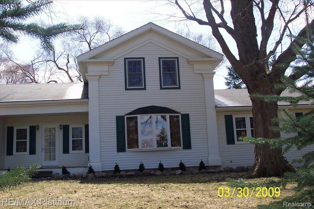 4740 Crooked Lake Road Howell, MI 48843 - Photo 3 of 21 front close up