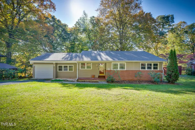 $319,000 | 904 Echo Lane, Johnson City, TN 37604