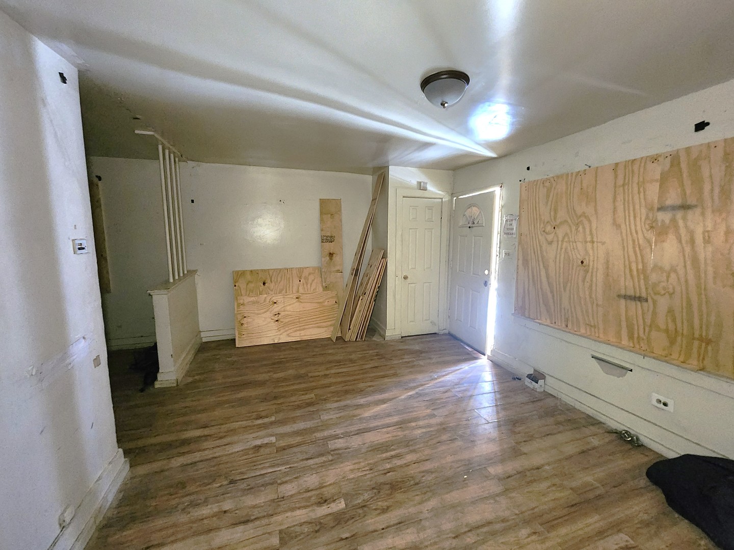 6717 South Rhodes Avenue Chicago, IL 60637 - Photo 4 of 12 Gallery Image 4