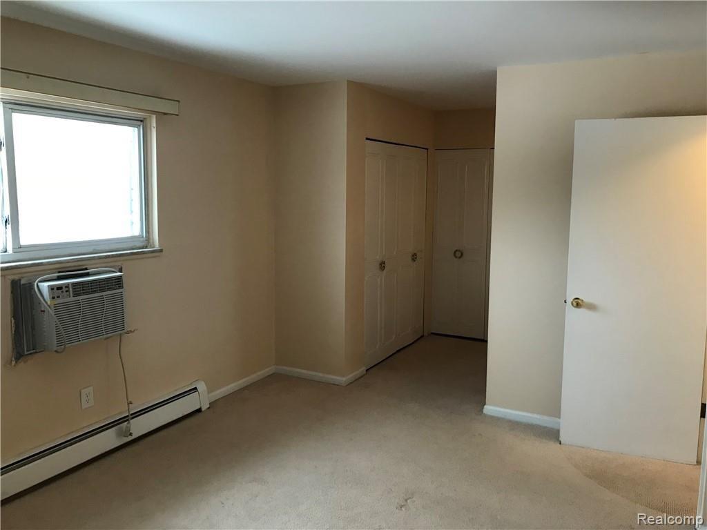 100 West Hickory Grove Road Bloomfield Hills, MI 48304 - Photo 15 of 21
