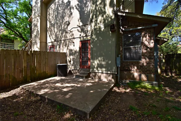 $1,695 | 4411 Whispering Valley Drive, Unit C, Austin, TX 78727