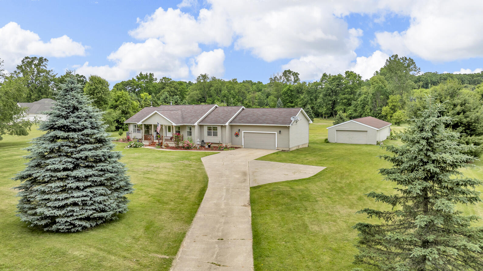 6824 Napoleon Rd Jackson MI - 1