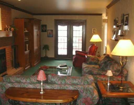 2797 Clearview Road Allison Park, PA 15101 - Photo 4 of 8 Den/Family/Great Room.