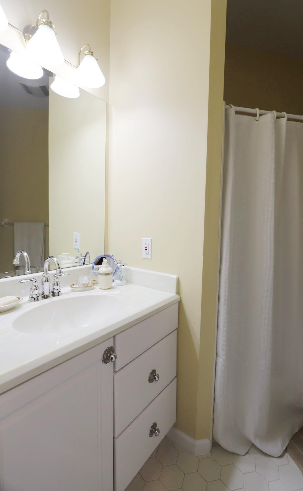 1512 Rio Grande Court Flint, MI 48532 - Photo 25 of 34 Gallery Image 25