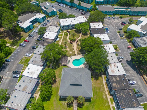 $169,000 | 3230 Cumberland Road, Unit 84, Ocean Springs, MS 39564