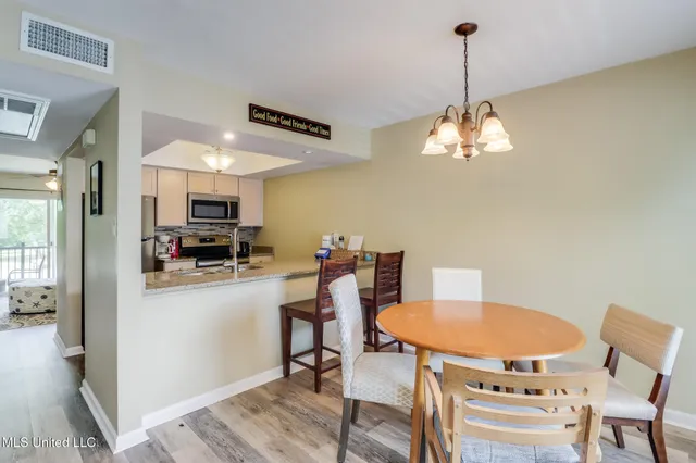 $169,000 | 3230 Cumberland Road, Unit 84, Ocean Springs, MS 39564