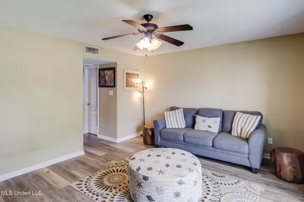 $169,000 | 3230 Cumberland Road, Unit 84, Ocean Springs, MS 39564