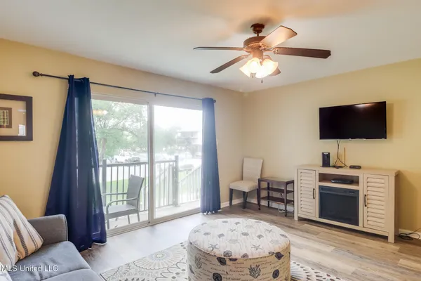 $169,000 | 3230 Cumberland Road, Unit 84, Ocean Springs, MS 39564