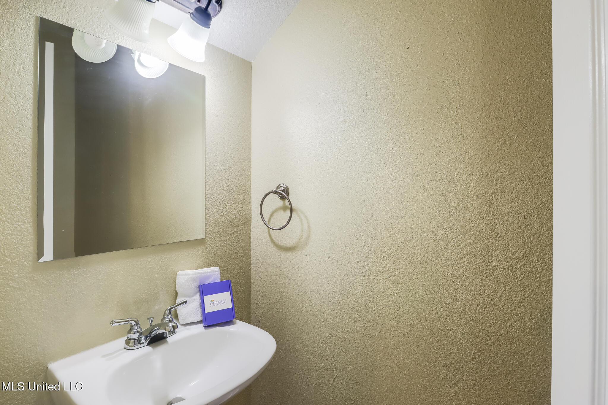 3230 Cumberland Road, Unit 84 Ocean Springs, MS 39564 - Photo 9 of 18 Photo May 16 2025, 2 32 14 PM (2)