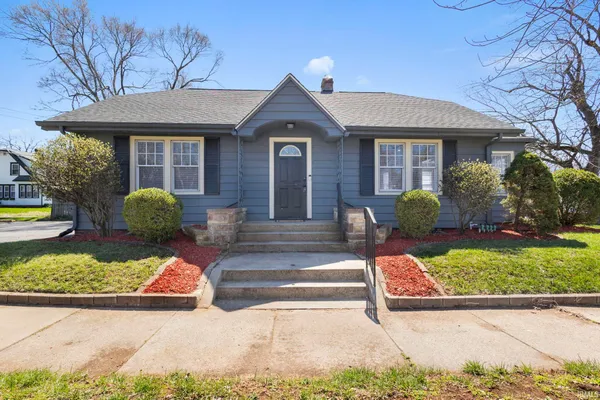 $159,900 | 1202 South Twyckenham Drive, South Bend, IN 46615