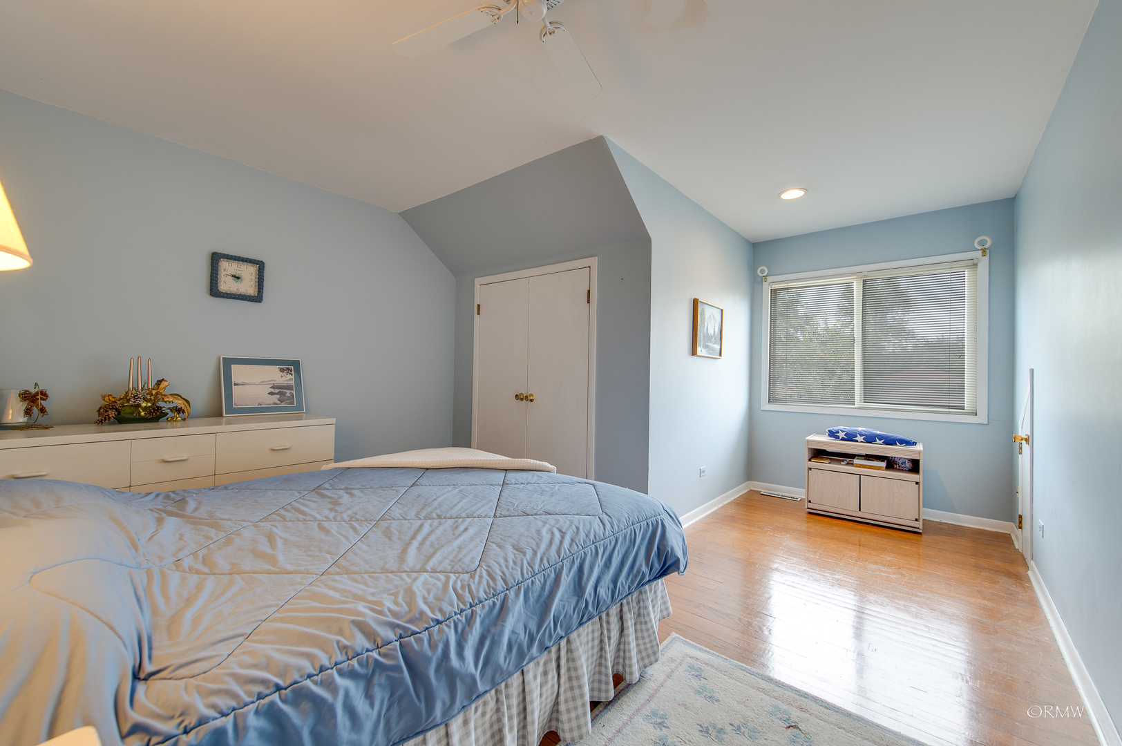 917 Surrey Road Addison, IL 60101 - Photo 18 of 31