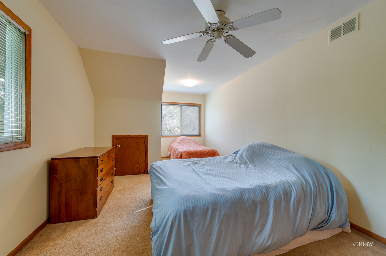 917 Surrey Road Addison, IL 60101 - Photo 19 of 31