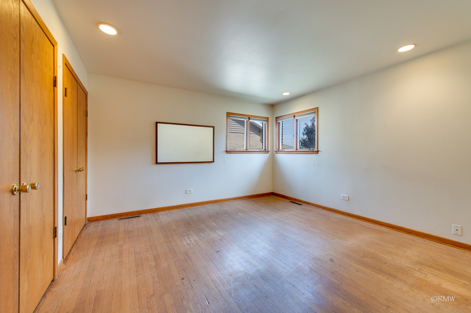 917 Surrey Road Addison, IL 60101 - Photo 20 of 31