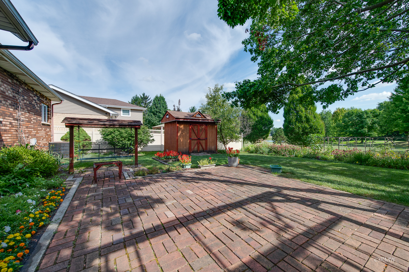 917 Surrey Road Addison, IL 60101 - Photo 24 of 31