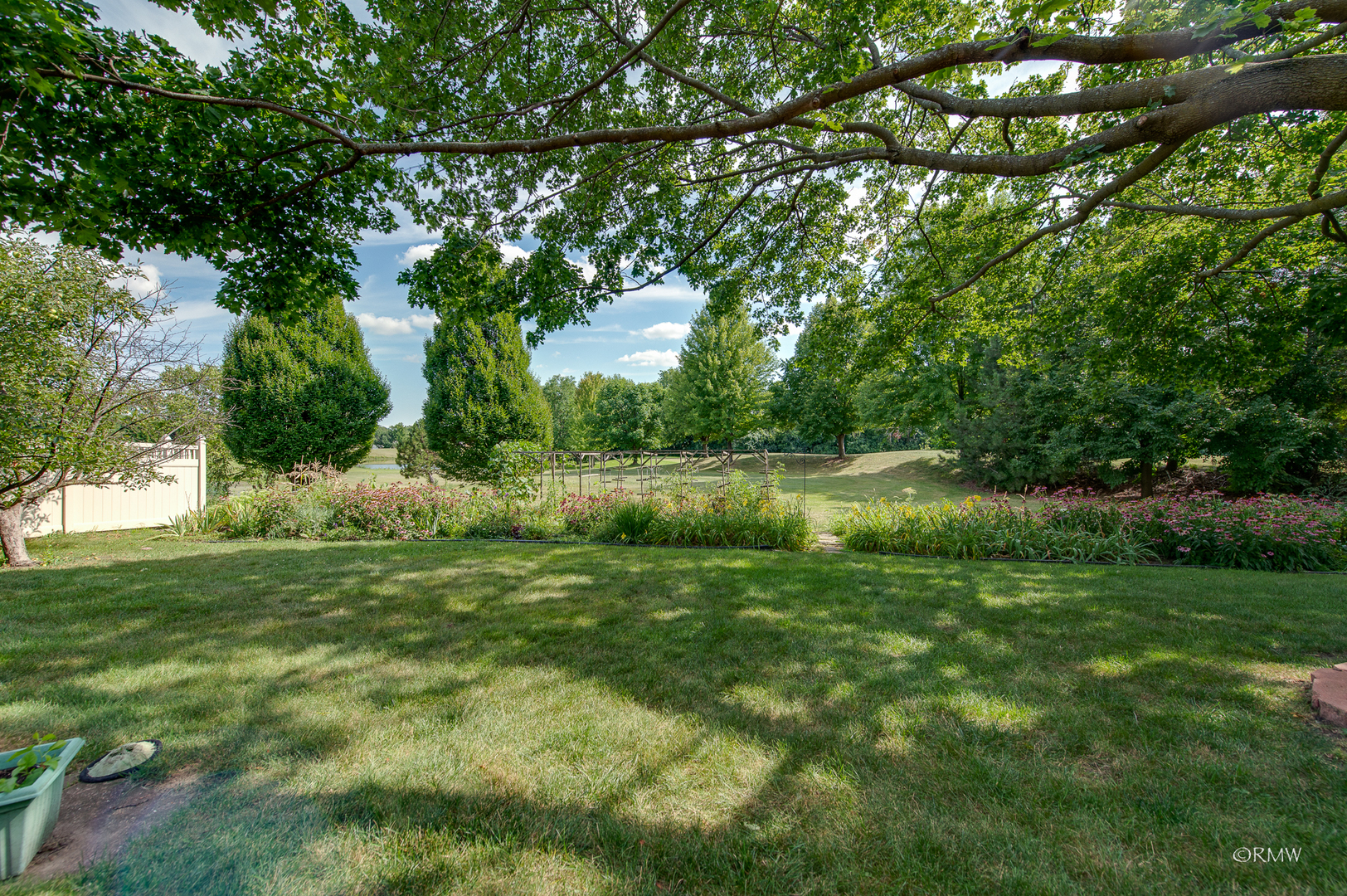 917 Surrey Road Addison, IL 60101 - Photo 25 of 31