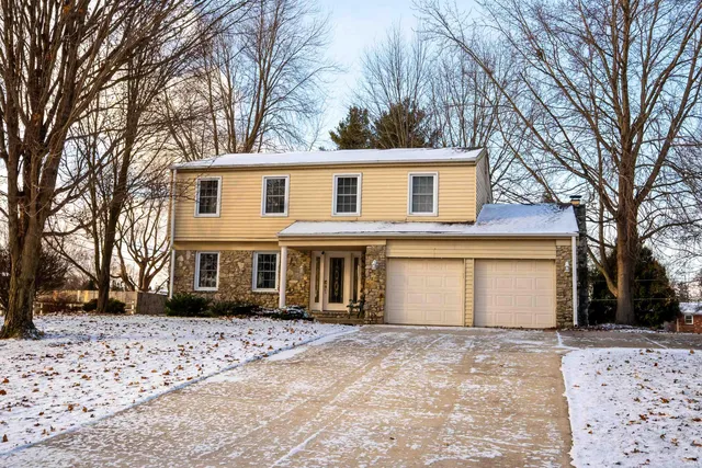 $335,000 | 1009 North Hickory Lane, Kokomo, IN 46901