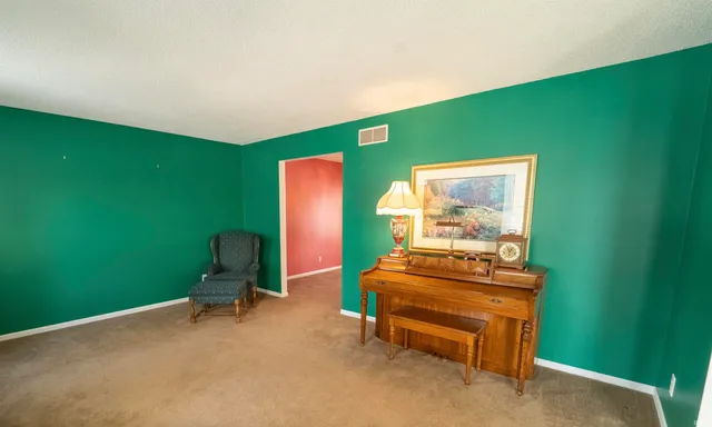 $335,000 | 1009 North Hickory Lane, Kokomo, IN 46901