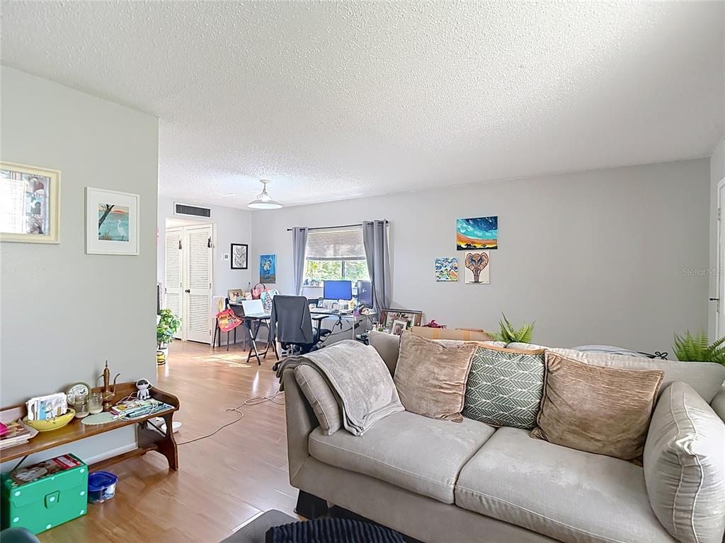 11805 Raintree Lake Lane, Unit D Temple Terrace, FL 33617 - Photo 7 of 32