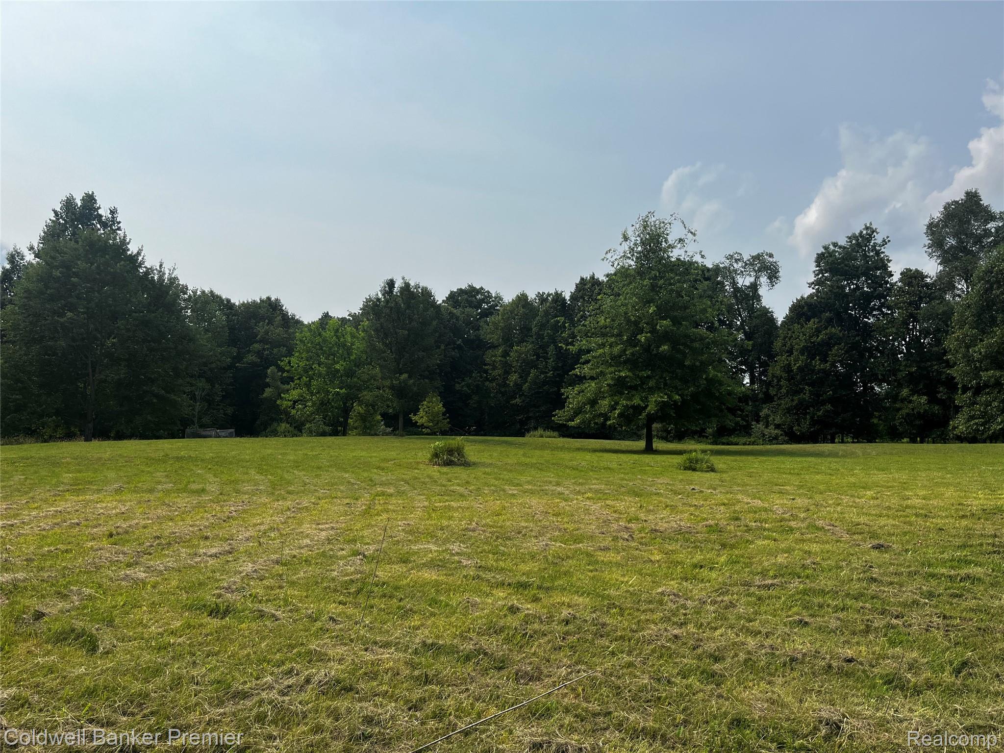 3975 Hagerman Road Leonard, MI 48367 - Photo 12 of 19 IMG_0386.jpeg