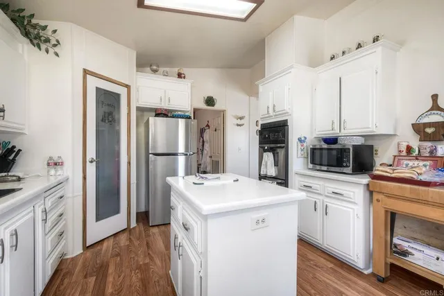 $599,000 | 5116 Weymouth Way, Oceanside, CA 92057