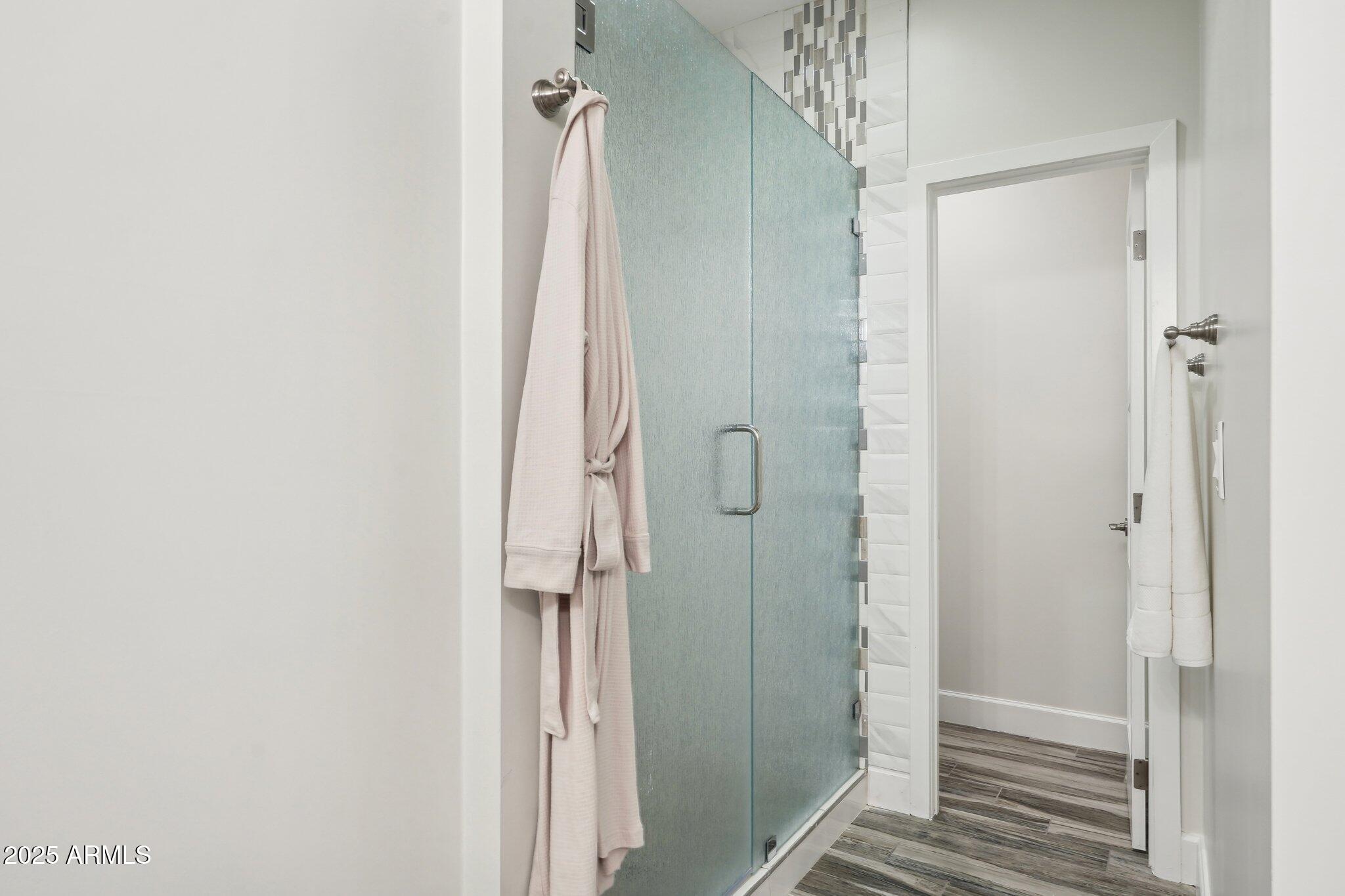 4920 East Osborn Road Phoenix, AZ 85018 - Photo 31 of 53 Primary Bath