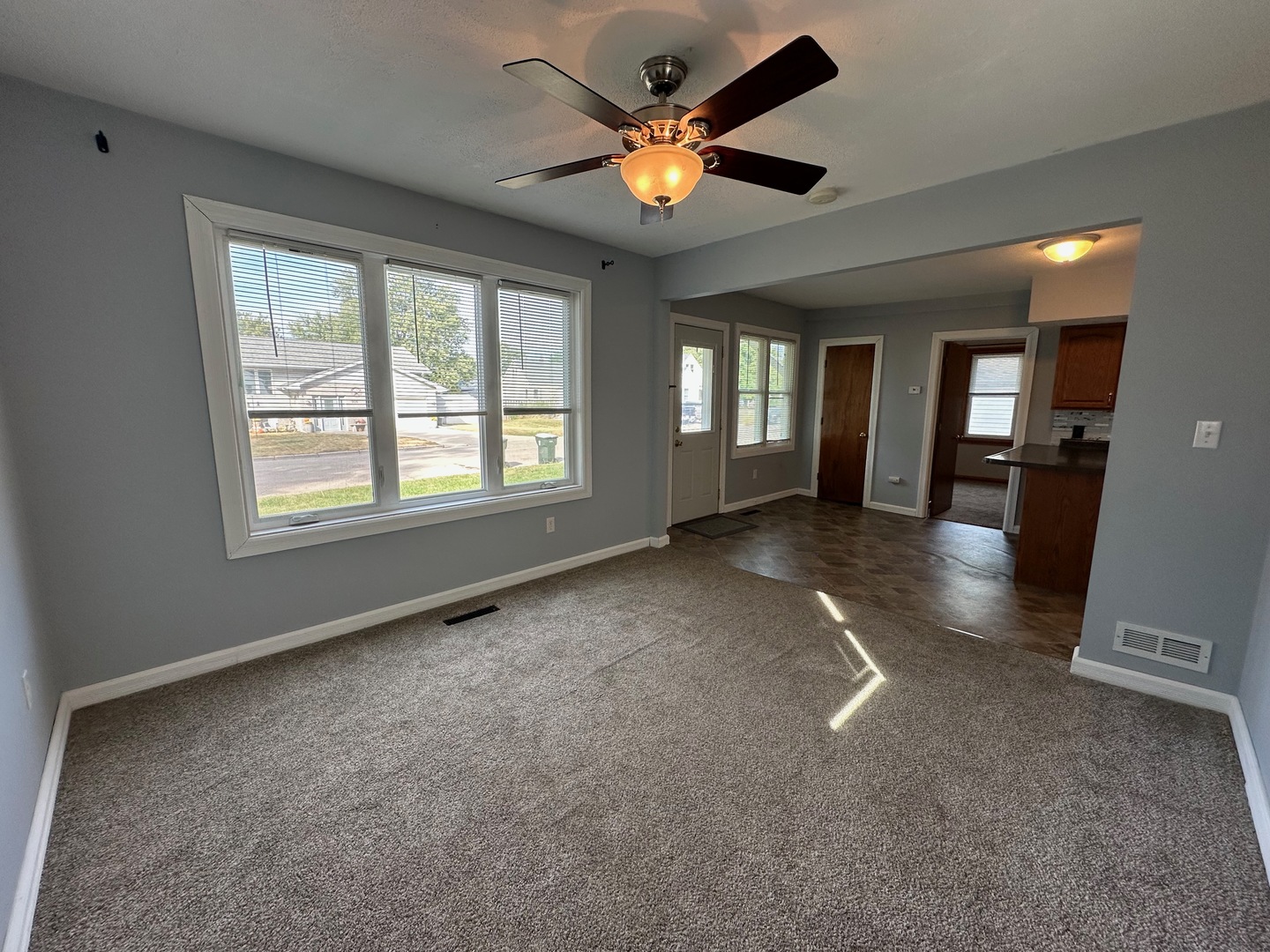 905 West 14th Street Sterling, IL 61081 - Photo 4 of 18