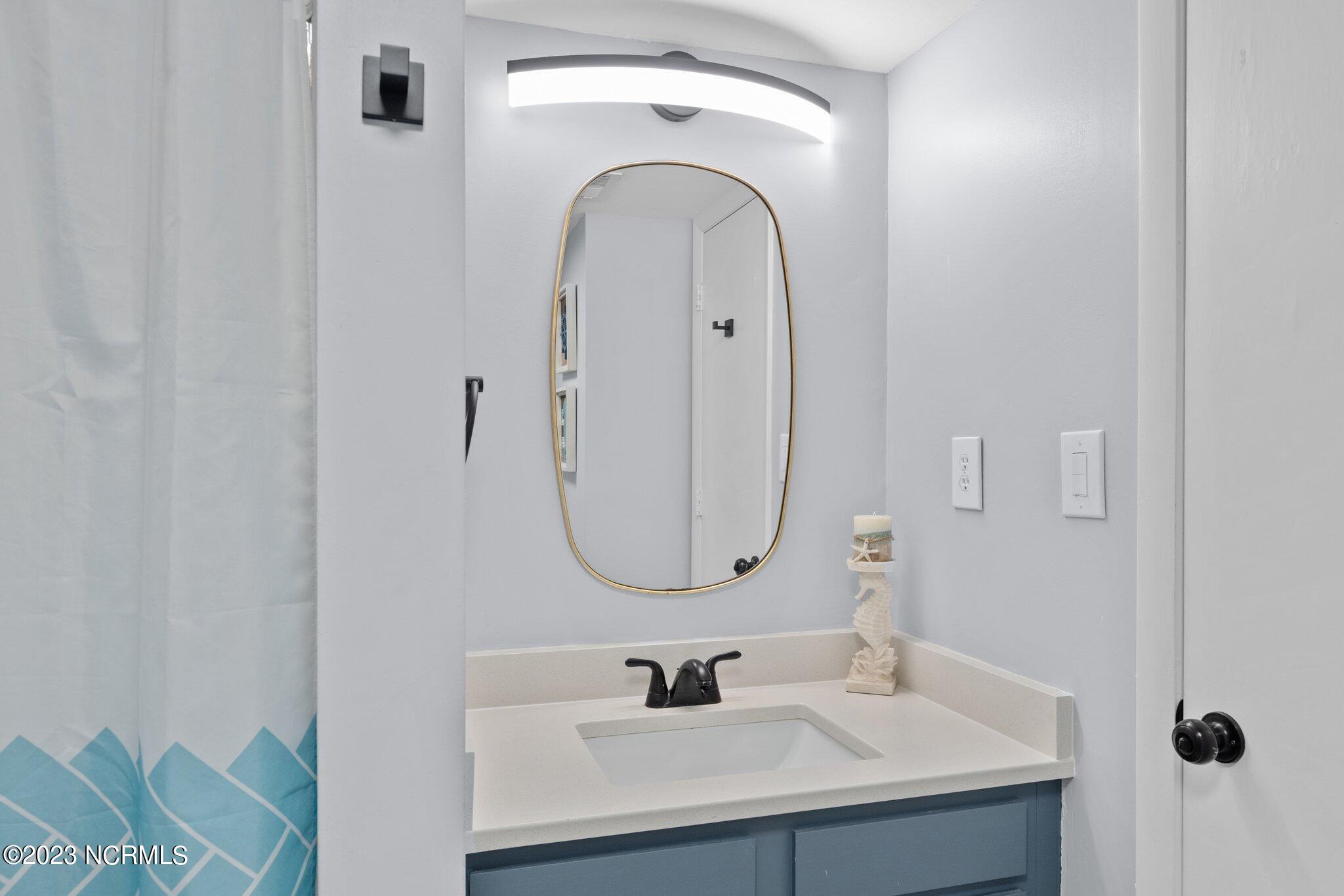 1505 Salter Path Road, Unit 442 Indian Beach, NC 28512 - Photo 30 of 77 Bath
