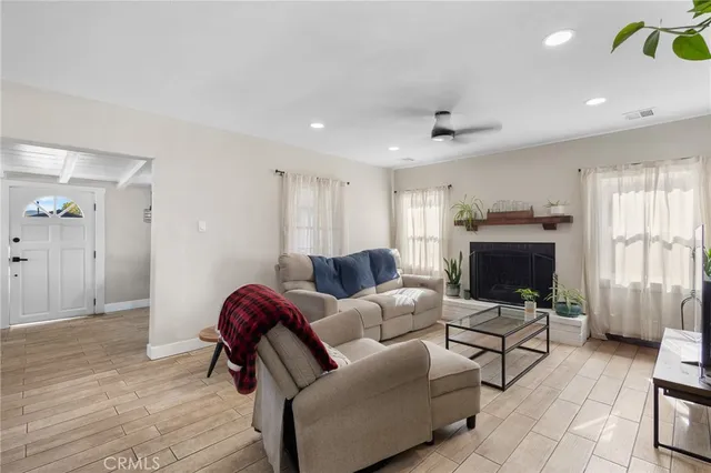 $760,000 | 25157 Atwood Boulevard, Newhall, CA 91321