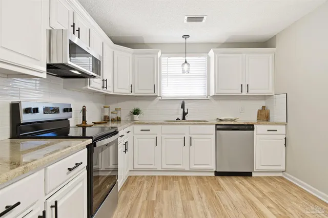 $213,900 | 8801 Camshire Circle, Pensacola, FL 32507