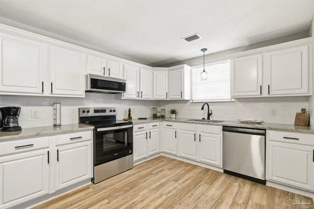 $213,900 | 8801 Camshire Circle, Pensacola, FL 32507