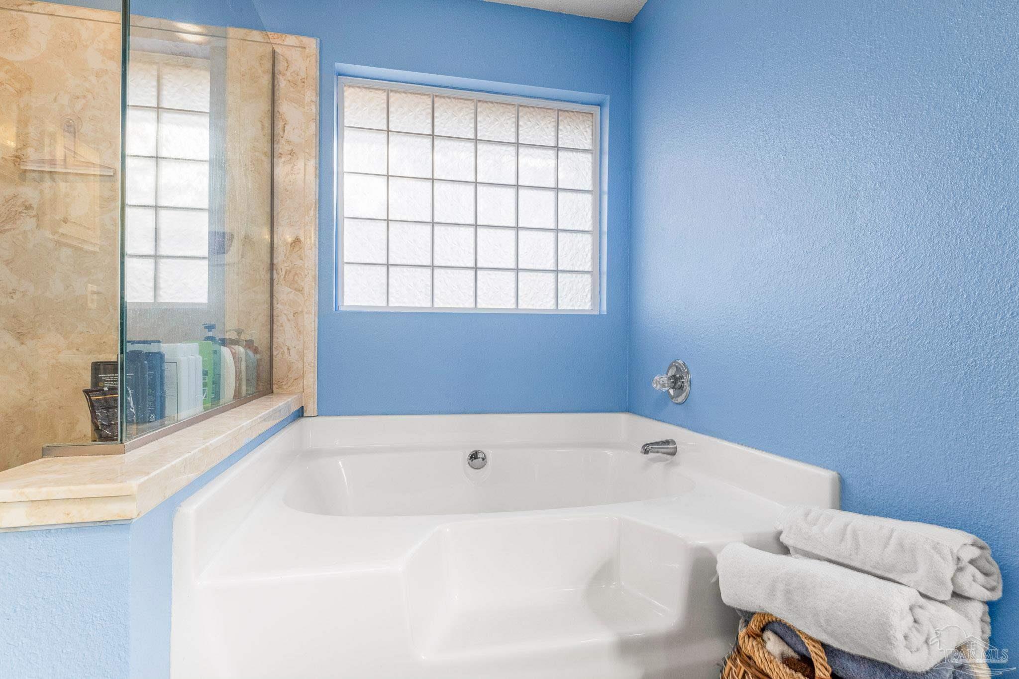 4784 La Casa Circle Pace, FL 32571 - Photo 19 of 42