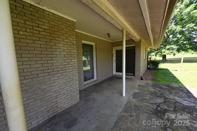 $389,900 | 157 Blackberry Lane, Taylorsville, NC 28681