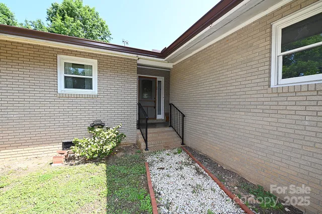 $389,900 | 157 Blackberry Lane, Taylorsville, NC 28681