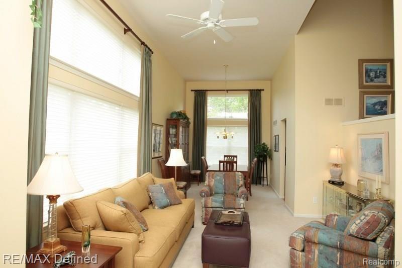 3700 Briarbrooke Lane Rochester, MI 48306 - Photo 6 of 37 LivingRm4.jpg