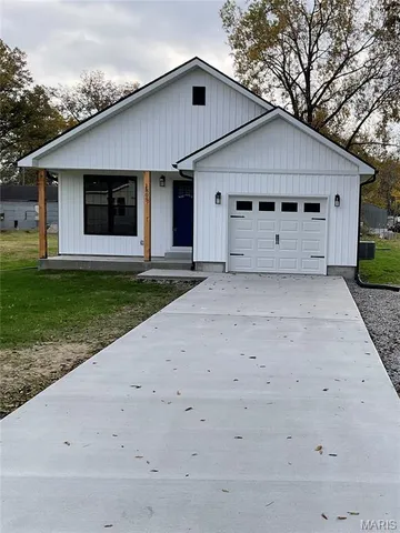 $215,000 | 1805 Mary Street, Scott City, MO 63780