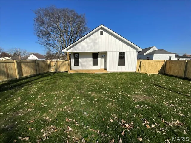 $215,000 | 1805 Mary Street, Scott City, MO 63780